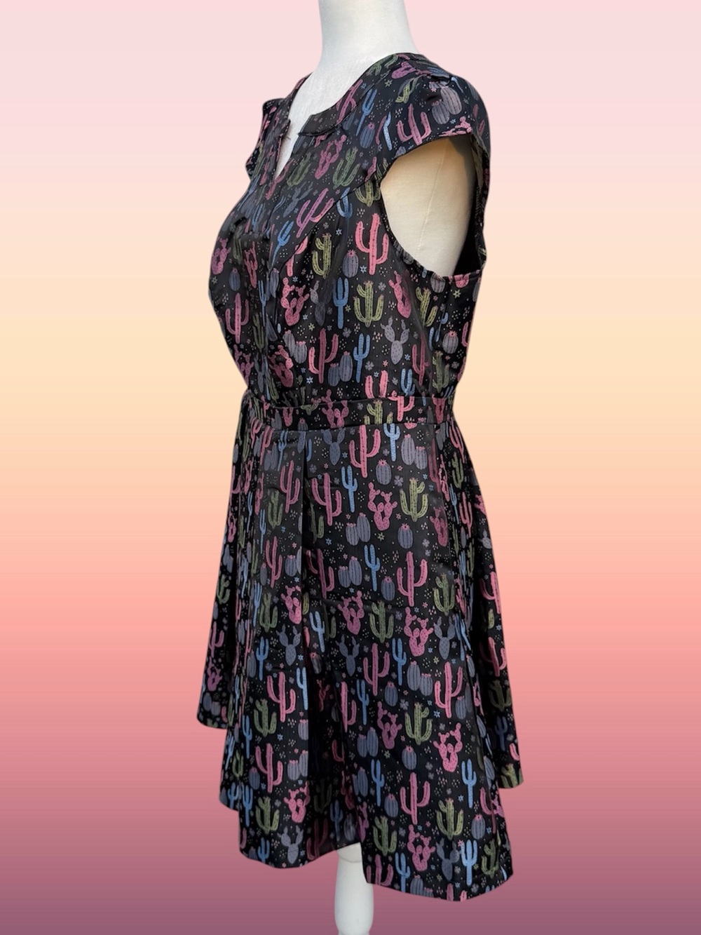 ModCloth Jacquard Multi-Color Cactus Fit & Flare Pleated Satiny Swing Dress, 16 - Picture 6 of 13